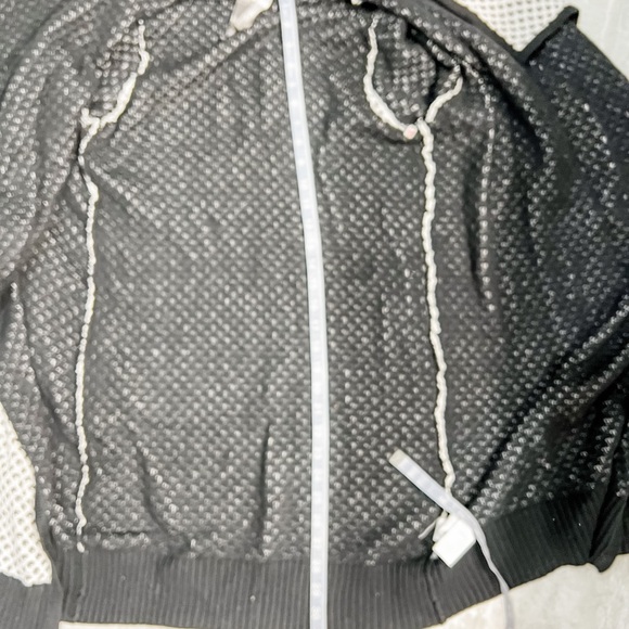 Kensie Black and White Fishnet Pattern Long Sleeve Sweater Cardigan Size Small - Picture 10 of 11